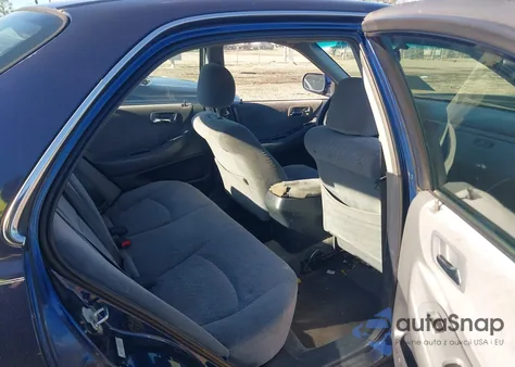 2001 Honda Accord 2.3 Lx from USA, damaged, VIN 1HGCG56401A077612